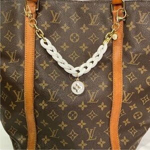 White and Gold Chain Bracelet